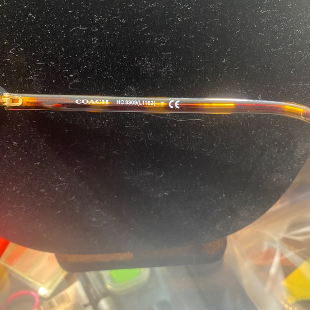 Coach sunglasses - Picture 4 of 7